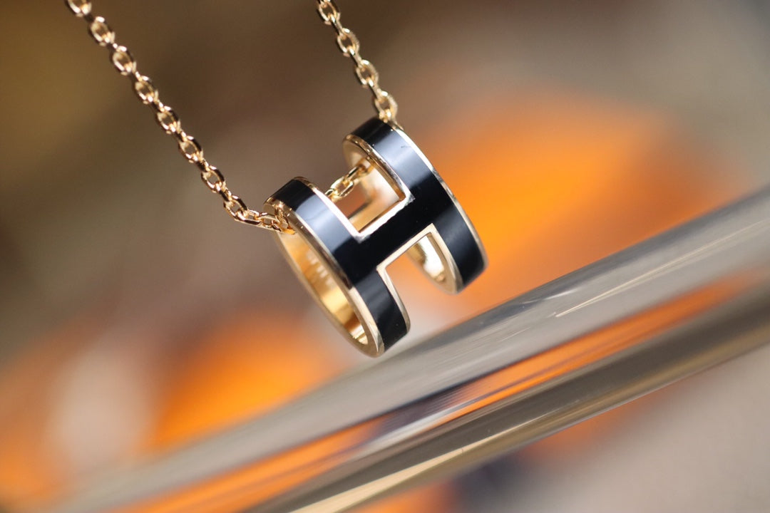 ¡®Veyra Jewelry¡¯POP H PEDANT PINK GOLD