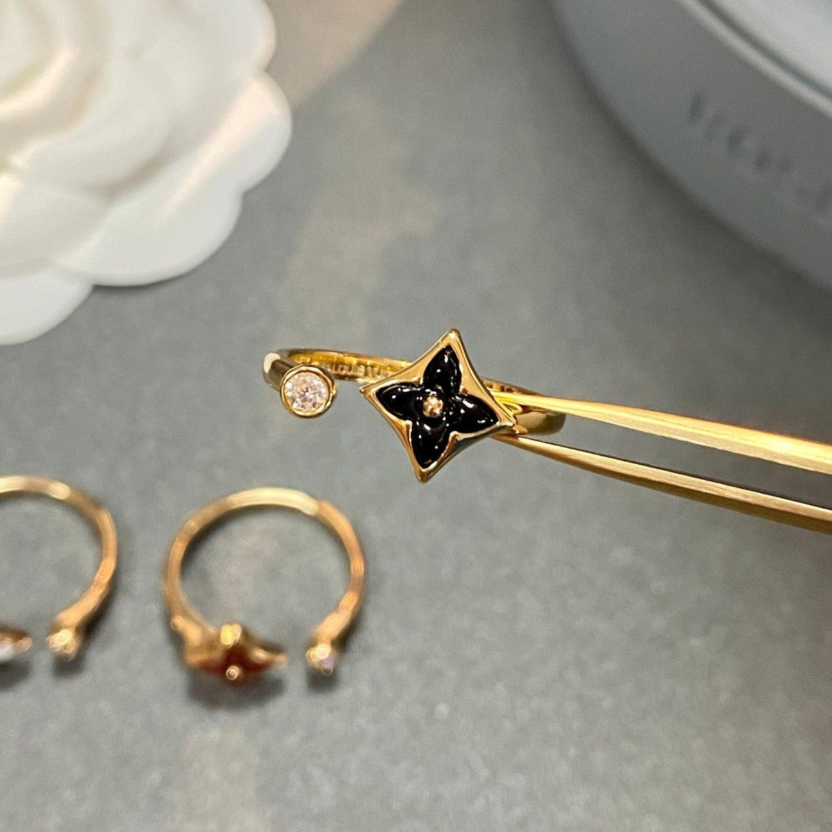 ¡®Veyra Jewelry¡¯STAR 1 DIAMOND OPEN RING