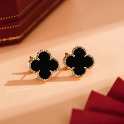 ¡®Veyra Jewelry¡¯CLOVER MEDIUM 1 MOTIFS  ONYX STUD EARRINGS