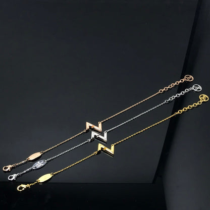 ¡®Veyra Jewelry¡¯VOLT LV LOGO BRACELET
