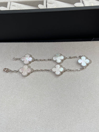 [Veyra Jewelry]New CLOVER WHITE PEARL MOP 5 MOTIF BRACELET COLLECTION