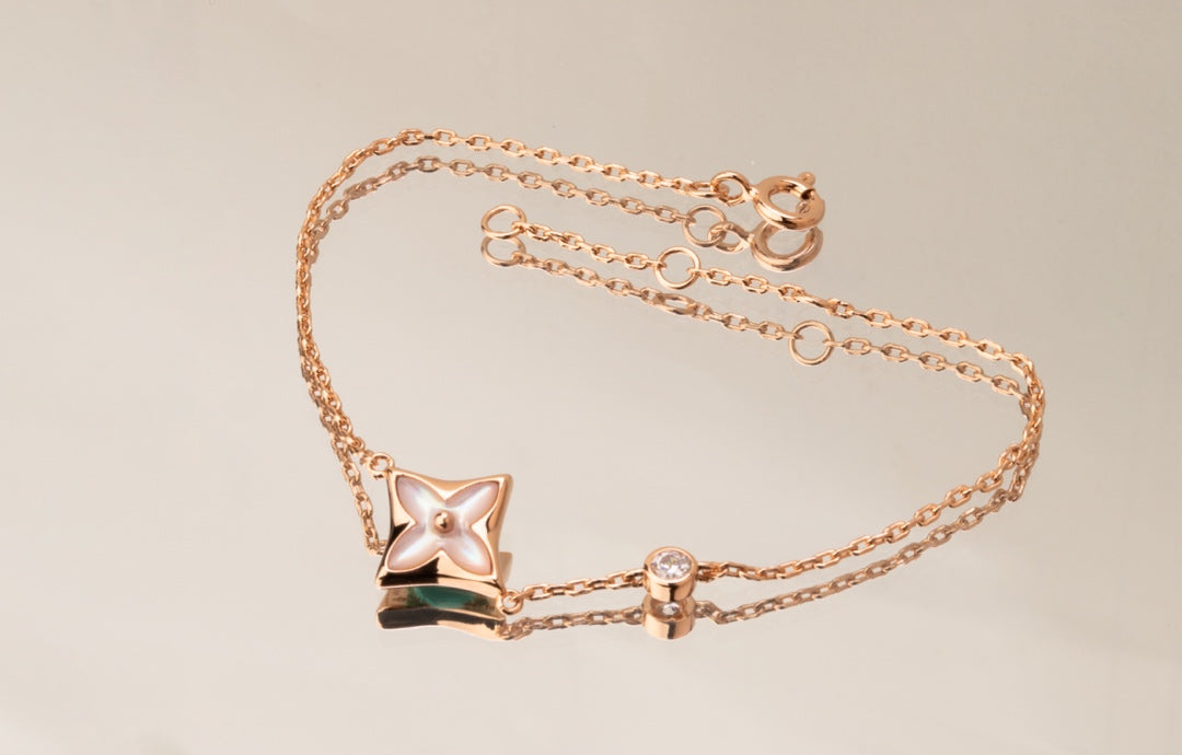 ¡®Veyra Jewelry¡¯STAR PINK MOP 1 DIAMOND PINK GOLD NECKLACE