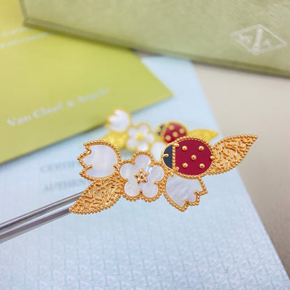 [Veyra Jewelry] Petal Leaf Ladybug Brooch