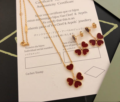 [Veyra Jewelry] Gold-tone Red Heart Pendant