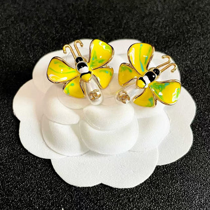 [Veyra Jewelry] Ladybug Enamel & Faux Pearl Clip-On Earrings