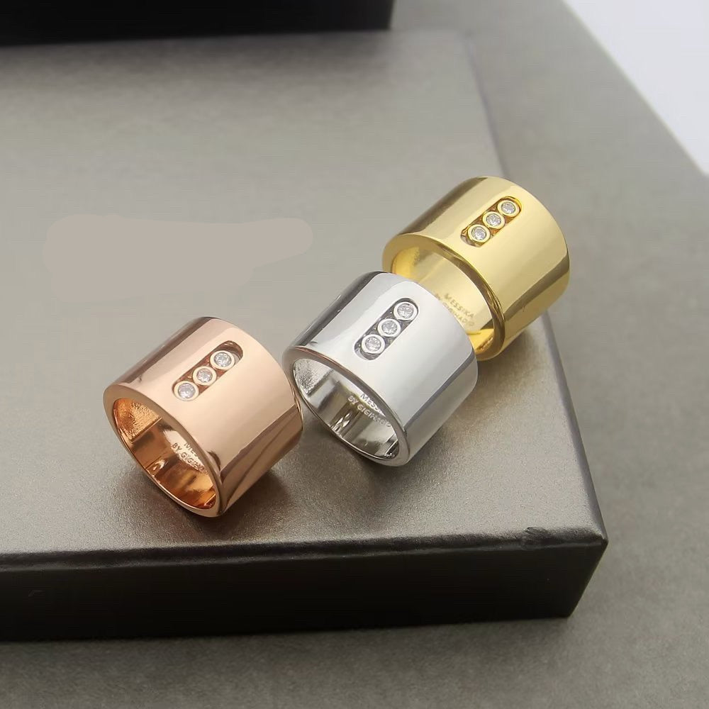 [Veyra Jewelry] Move Wide 3 Moving Diamonds Wide Band Ring