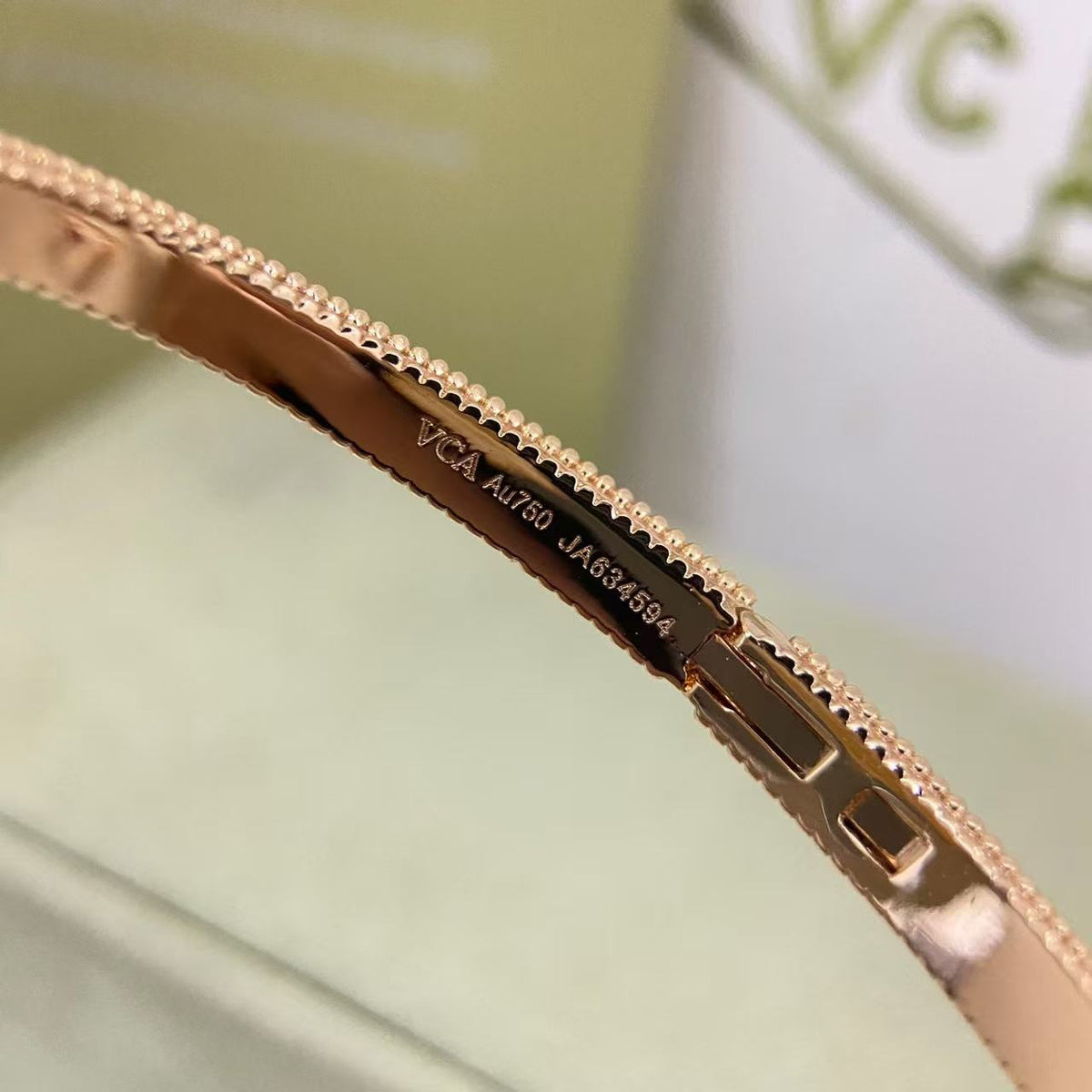 ¡®Veyra Jewelry¡¯Lucky Alhambra Butterfly & Clover Open Bangle,