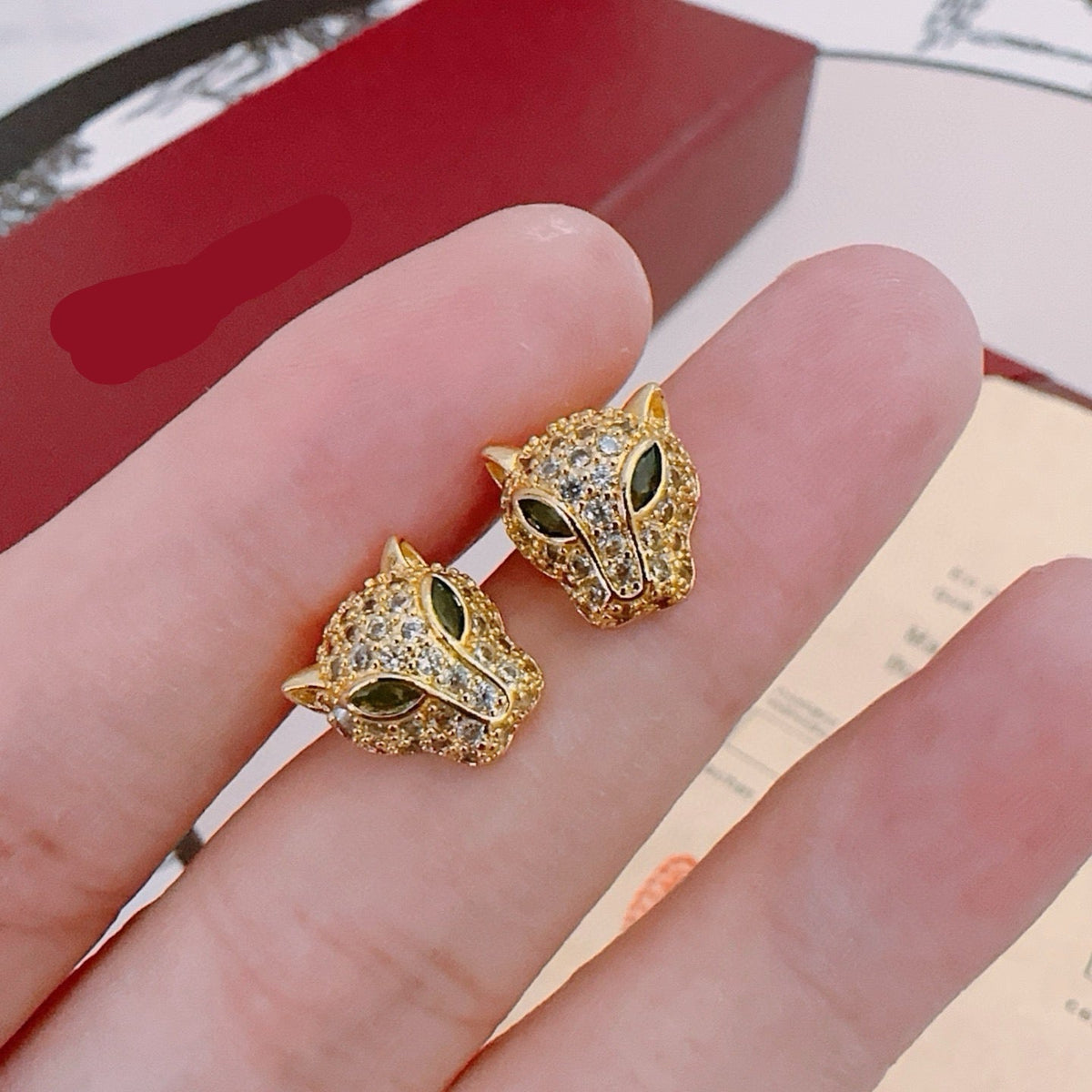 ¡®Veyra Jewelry¡¯Full‑Pavé Diamond Panther‑Head Stud Earrings（副本）