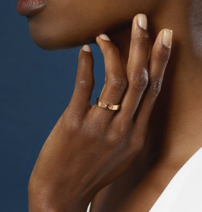 ¡®Veyra Jewelry¡¯ALLIANCE LIENS VIDENCE 4MM RING