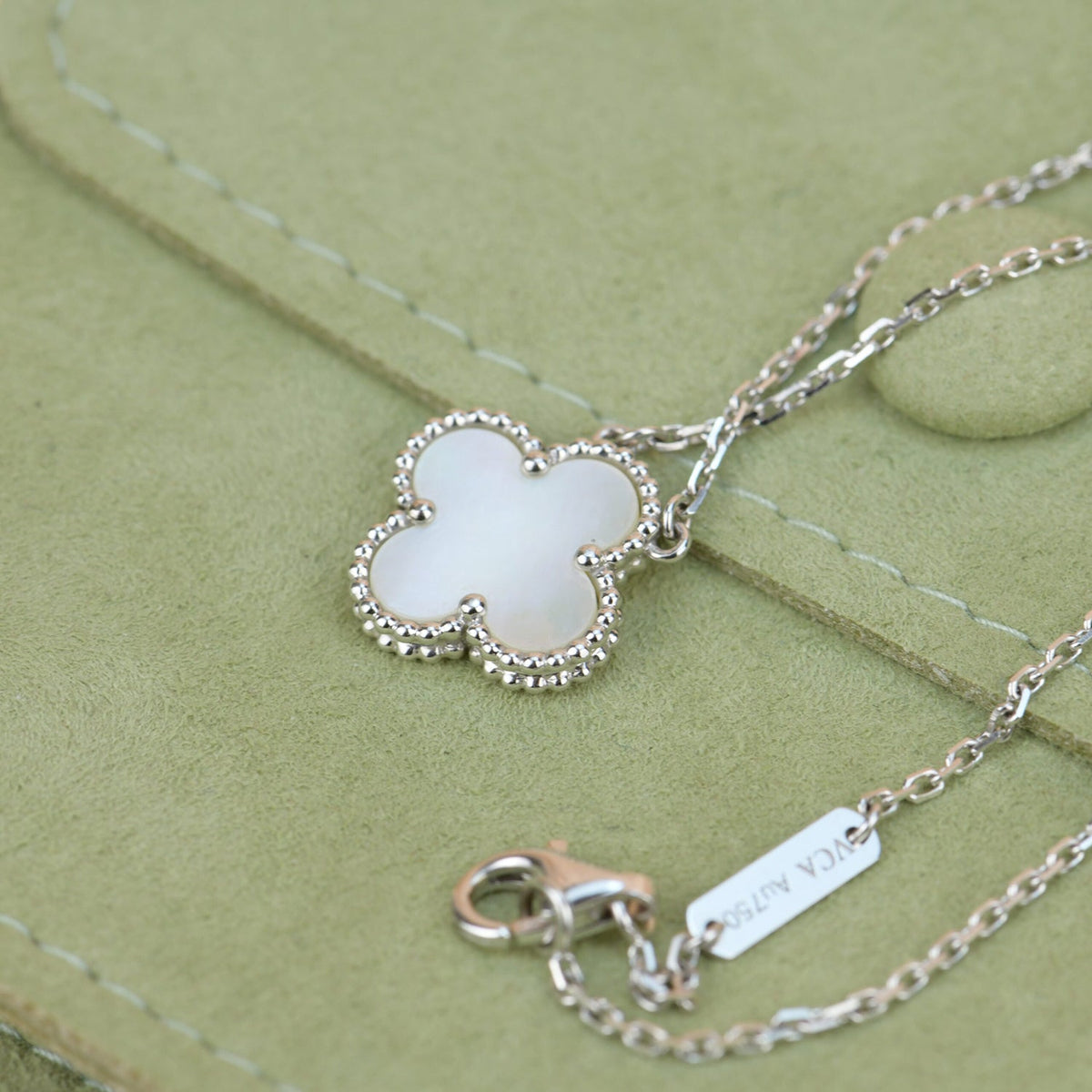 ¡®Veyra Jewelry¡¯CLOVER  15MM WHITE MOTHER-OF-PEARL SILVER