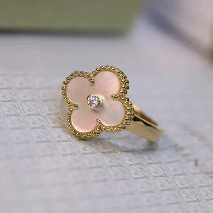 ¡®Veyra Jewelry¡¯CLOVER PINK MOP RING GOLD DIAMOND