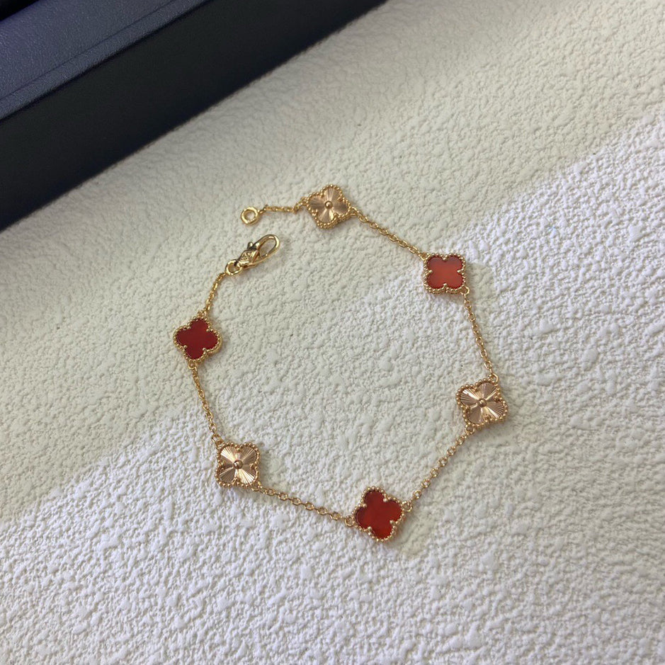 [¡®Veyra Jewelry¡¯]CLOVER 6 MOTIF RED AGATE LASER BRACELET