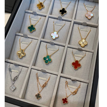 ¡®Veyra Jewelry¡¯CLOVER 15MM CARNELIAN SINGLE FLOWER NECKLACE