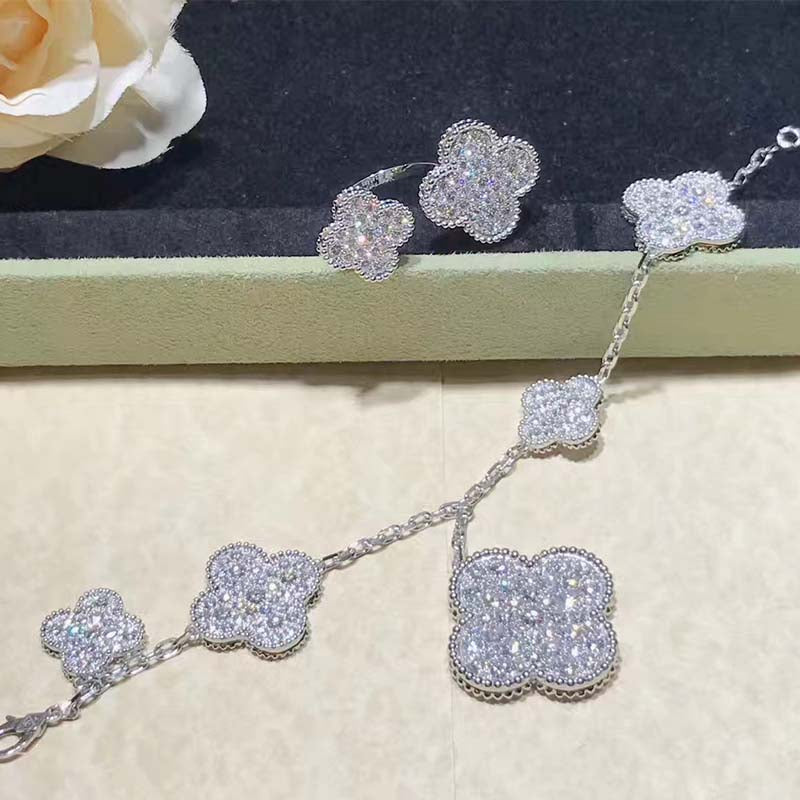 ¡®Veyra Jewelry¡¯CLOVER 6 MOTIFS SILVER DIAMOND BRACELET