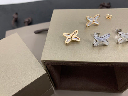 ¡®Veyra Jewelry¡¯JEUX DE WHITE MOP SILVER DIAMOND EARRINGS