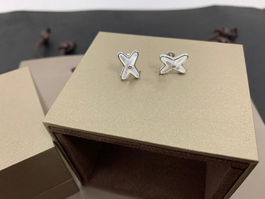 ¡®Veyra Jewelry¡¯JEUX DE WHITE MOP SILVER DIAMOND EARRINGS