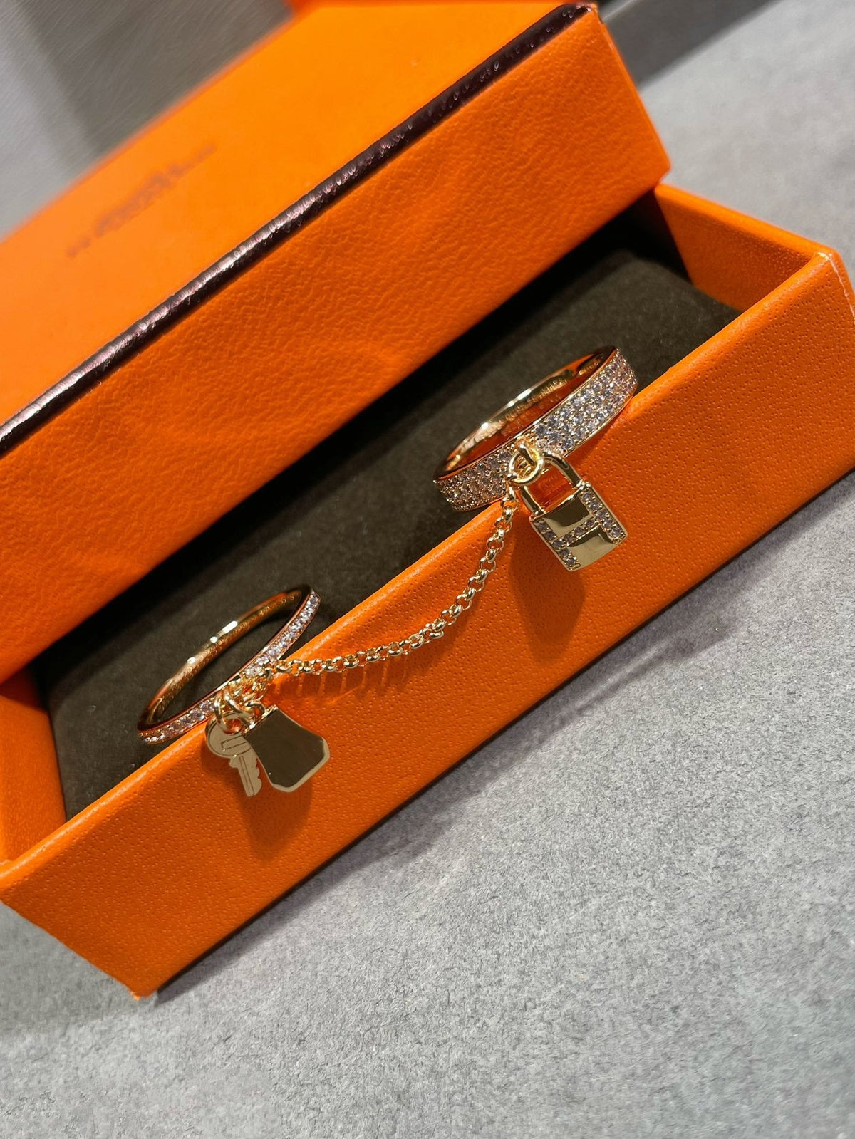 ¡®Veyra Jewelry¡¯HM KELLY CLOCHETTE DOUBLE RING IN  WITH DIAMONDS