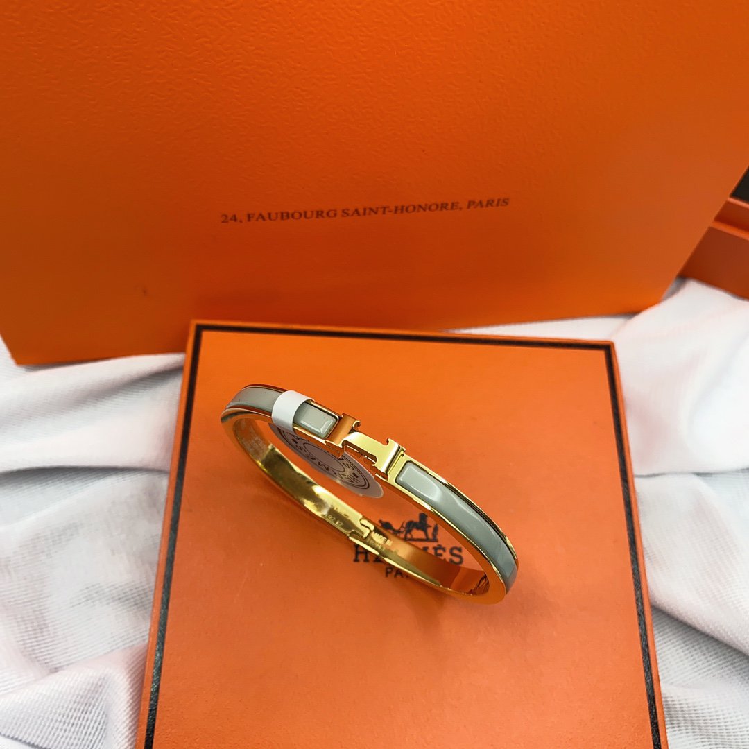 ¡®Veyra Jewelry¡¯CLASSIC HM CLIC GREEN 8MM ENAMEL BRACELET
