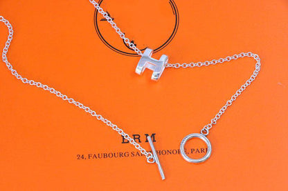 ¡®Veyra Jewelry¡¯HM NECKLACE H LETTER OVAL SERIES